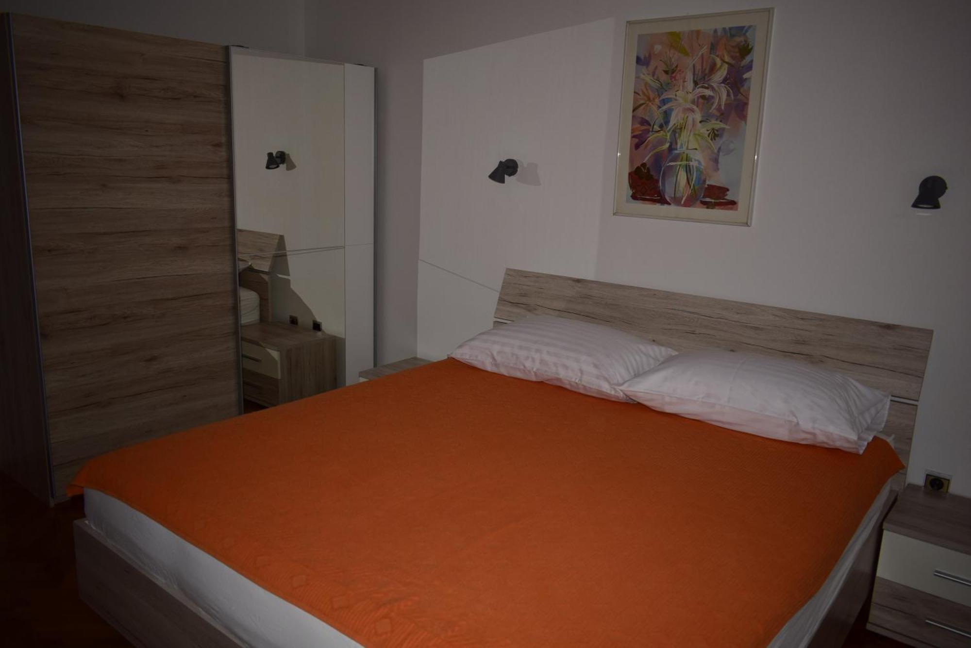 Apartment Faith Malinska Bagian luar foto