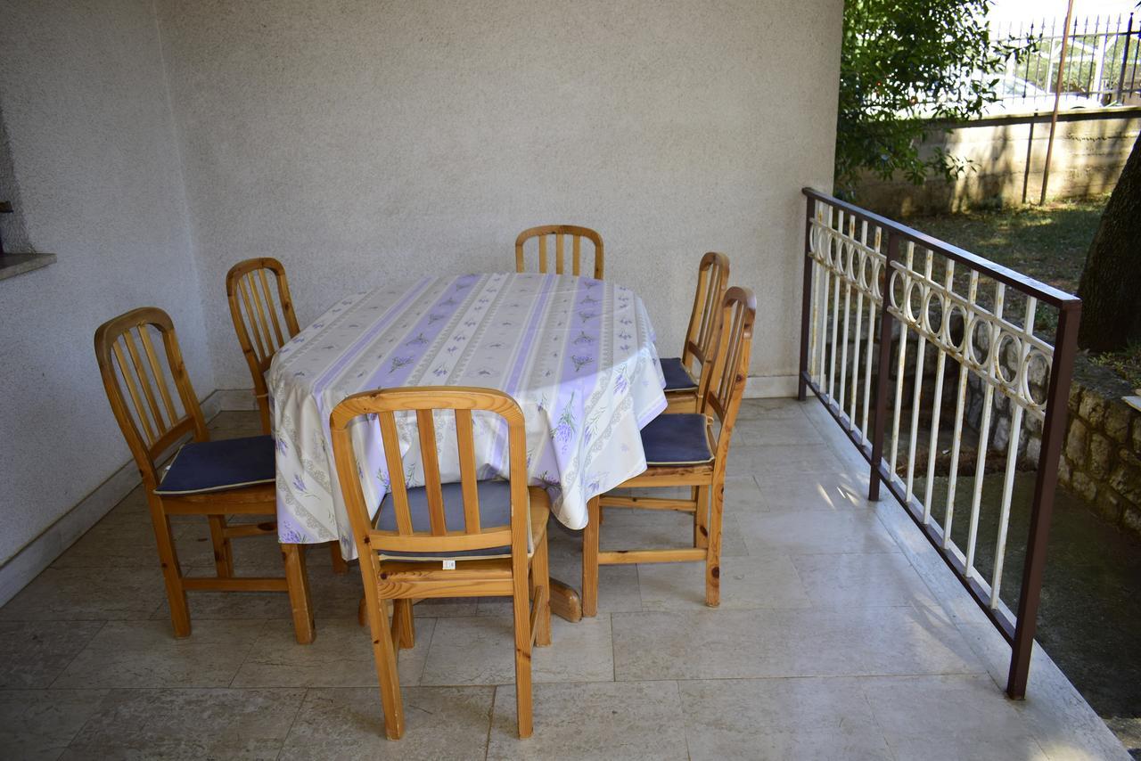 Apartment Faith Malinska Bagian luar foto