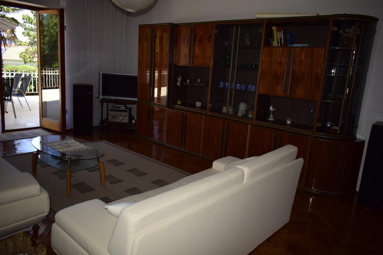 Apartment Faith Malinska Bagian luar foto