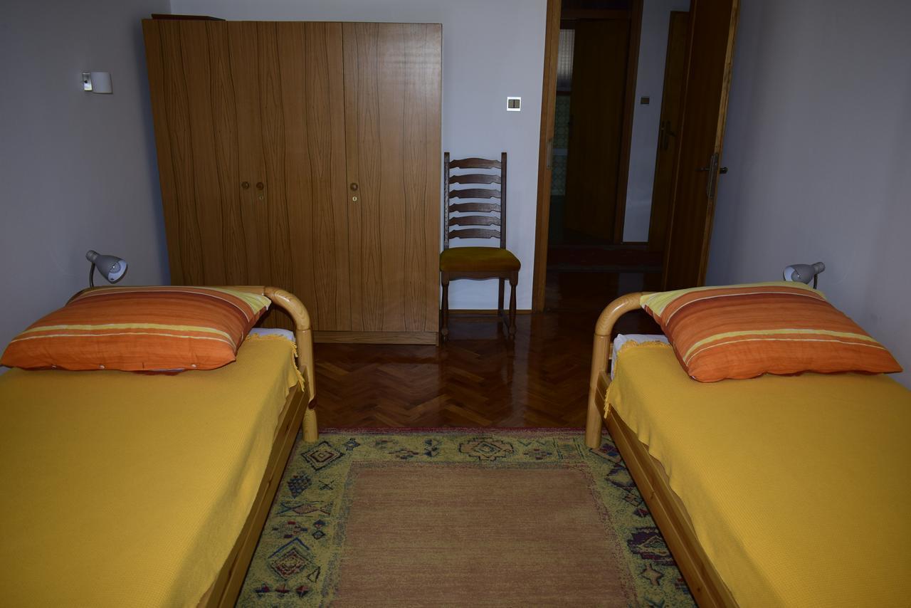 Apartment Faith Malinska Bagian luar foto